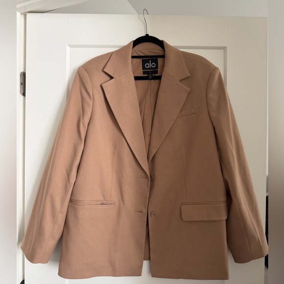 Alo First Class Blazer, Toasted Almond, Size M - Picture 4 of 5
